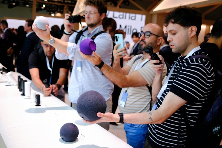 Les nouvelles enceintes connectées Echo d'Amazon, à New York © CHARLY TRIBALLEAU