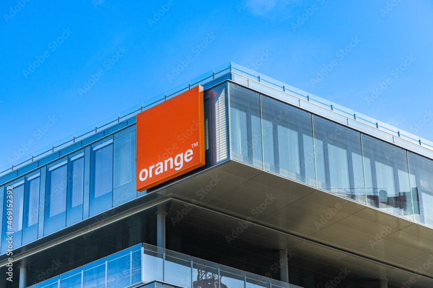 © Orange.