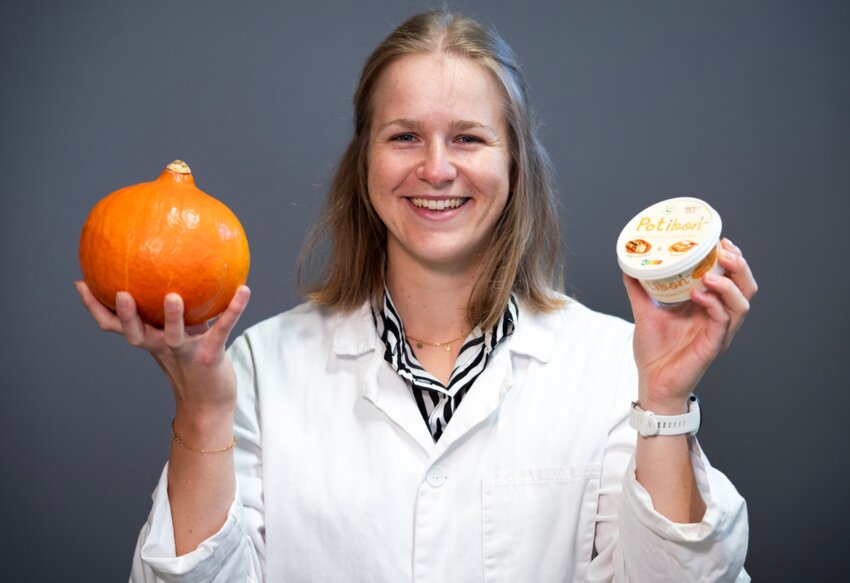 © Guillaume Ramon. Lise Aubry et son fameux Potibon.