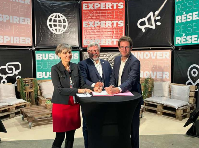 La signature du protocole de partenariat a eu lieu au salon Empreinte Expo. © Métropole Rouen Normandie