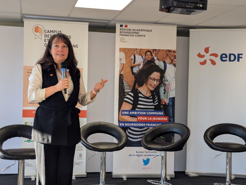Carmen Munoz-Dormoy, directrice de l’action régionale du groupe EDF en Bourgogne-Franche-Comté, a insisté sur l’importance de sensibiliser les jeunes aux métiers de la transition. © Aletheia Press / Nadège Hubert