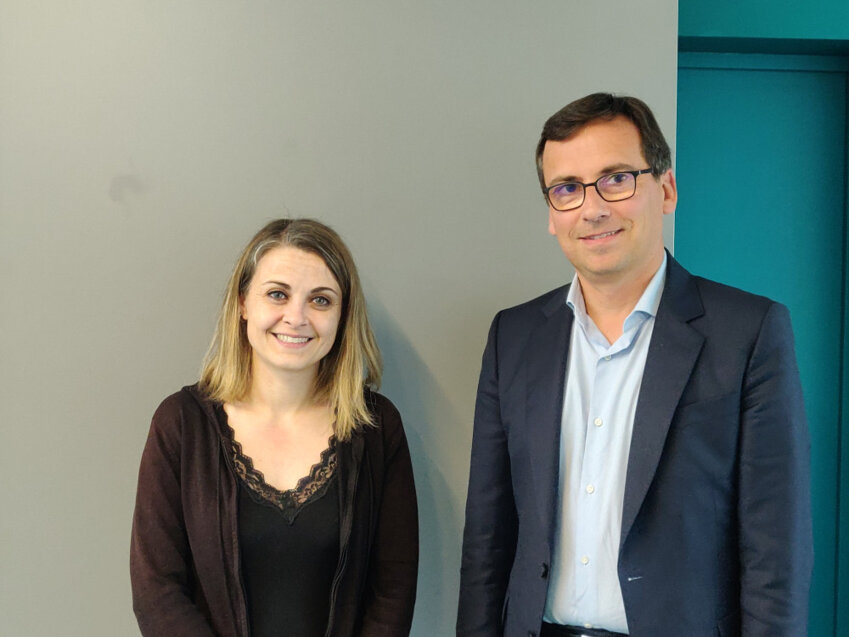 Vanessa Rolland et Sébastien Fournier, responsable Environnement et directeur général des services à la communauté de communes des Sablons. © Aletheia Press / D. La Phung