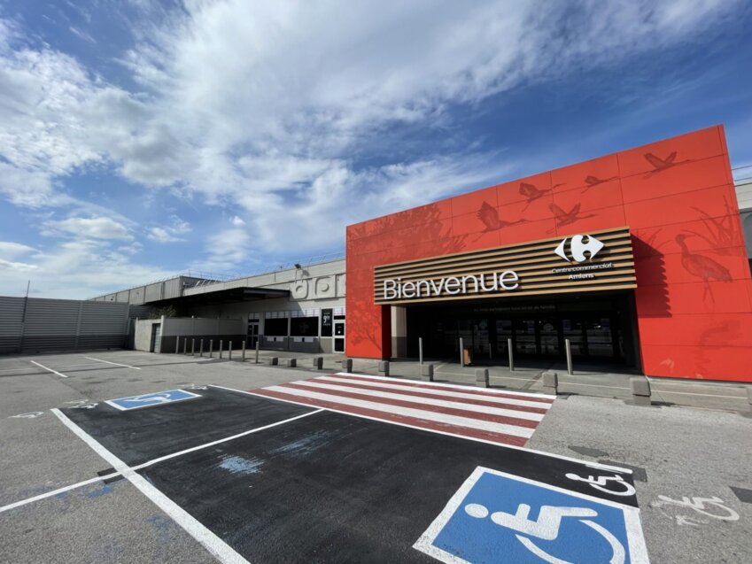 le centre commercial Carrefour d'Amiens Nord. © Carmila