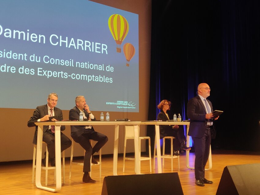 Damien Charrier (au premier plan), Franck Mordacq, Dimitri Loxemand, trésorier de l’ordre et Corinne Renart. © Aletheia Press / DLP