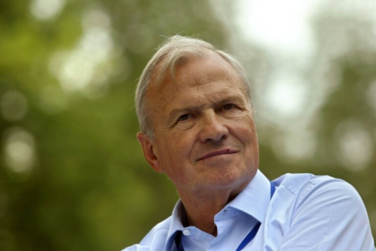 Claude Bébéar, fondateur de l'assureur Axa, le 28 août 2003 à Jouy-en-Josas, près de Paris © Martin BUREAU