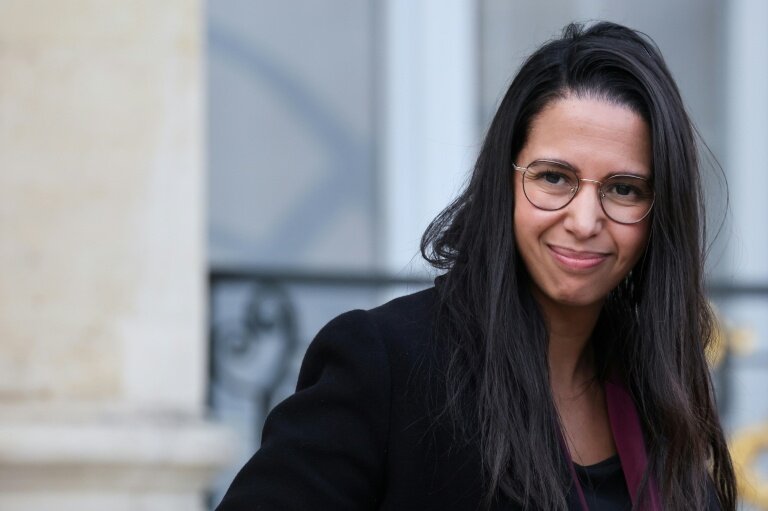 La ministre des Outre-mer, Naïma Moutchou  à sa sortie de l'Elysée le 22 octobre 2025 © Ludovic MARIN