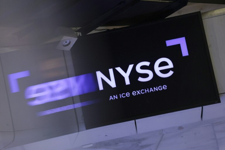 Le logo de la Bourse de New York le 30 ocotbre 2025 © ANGELA WEISS