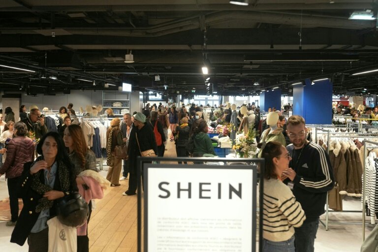 Ouverture du premier magasin pérenne de Shein au monde, au BHV, grand magasin parisien, le 5 novembre 2025 © Dimitar DILKOFF