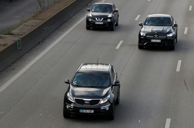 Des SUV sur le boulevard périphérique à Paris, le 31 janvier 2024 © Nancy Wangue MOUSSISSA