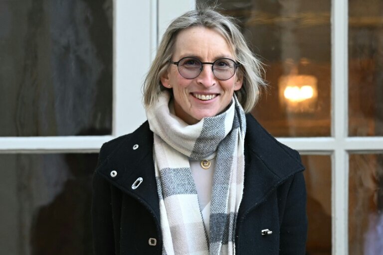 La présidente du syndicat agricole Coordination rurale, Véronique Le Floc'h, arrive pour une réunion à l'hôtel Matignon, à Paris, le 13 janvier 2025 © Bertrand GUAY