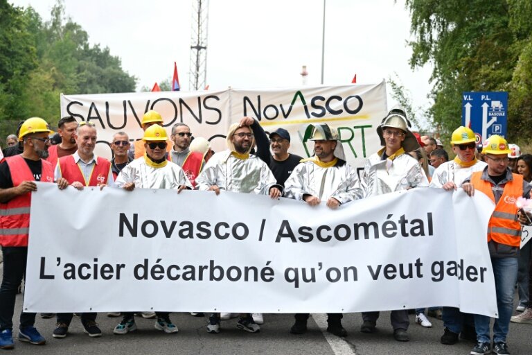 Les salariés de l'aciériste Novasco (ex-Ascometal, manifestant à Hagondange, le 4 septembre 2025. © Jean-Christophe VERHAEGEN