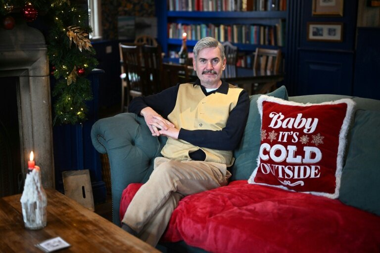 James Fitzgerald dans son pub à Londres le 20 novembre 2025, en Angleterre © Justin TALLIS