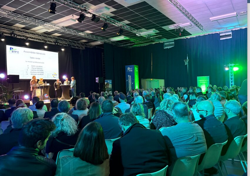 Près de 200 personnes ont assisté à l'assemblée générale du BTP Meuse, en présence du préfet de la Meuse mais également de Xavier Dorado, le président du BTP 88 et Pierre Schaeffer, du BTP 57. © Alexandra Marquet