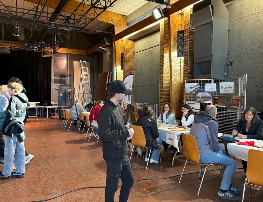 © Alexandra Marquet. Le forum s'est ouvert par une heure consacrée aux collégiens.