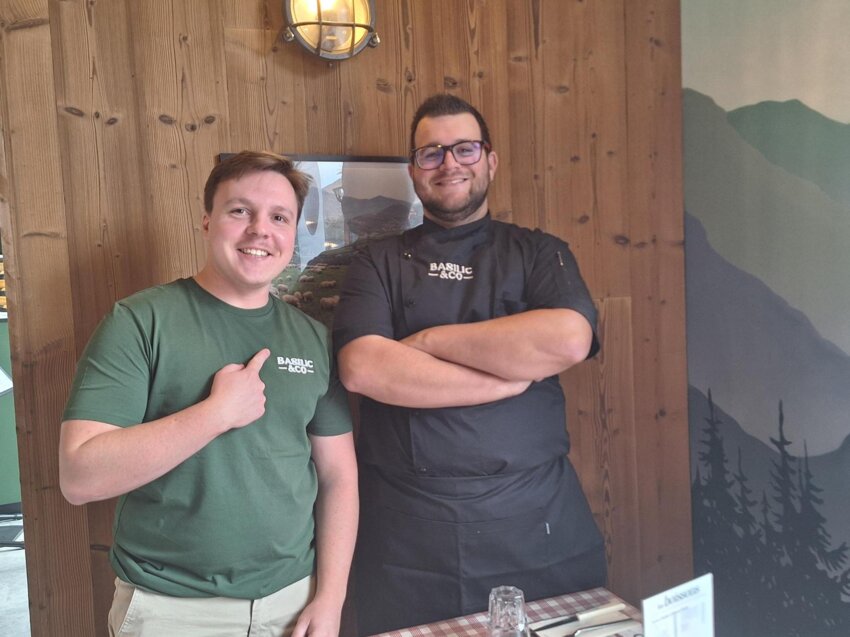 Les deux frères Jérémy et Julian ont ouvert leur pizzeria le 4 novembre.
