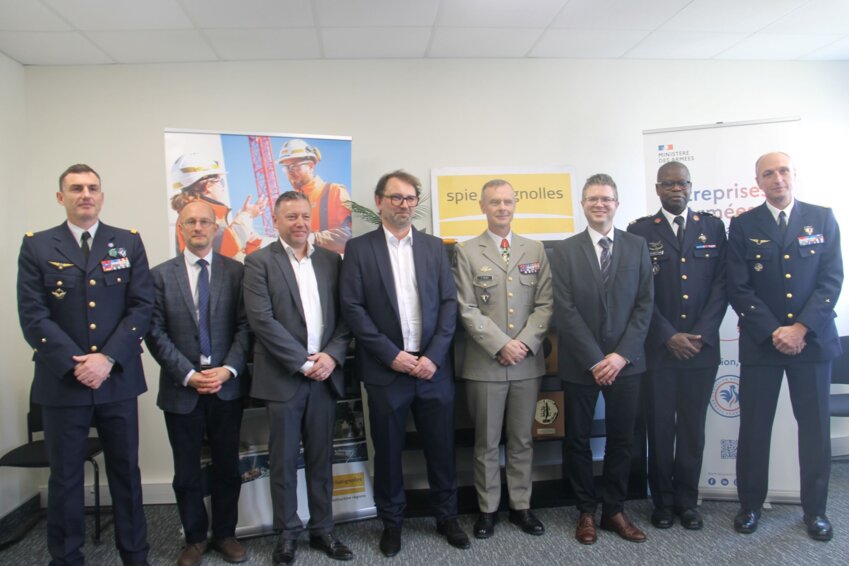 © Emmanuel Varrier. La direction régionale Grand Est de Spie Batignolles et l’État major de zone de défense et de sécurité Nord-Est viennent de signer le manifeste ProMiles visant à renforcer les liens entre les entreprises et l’armée. 