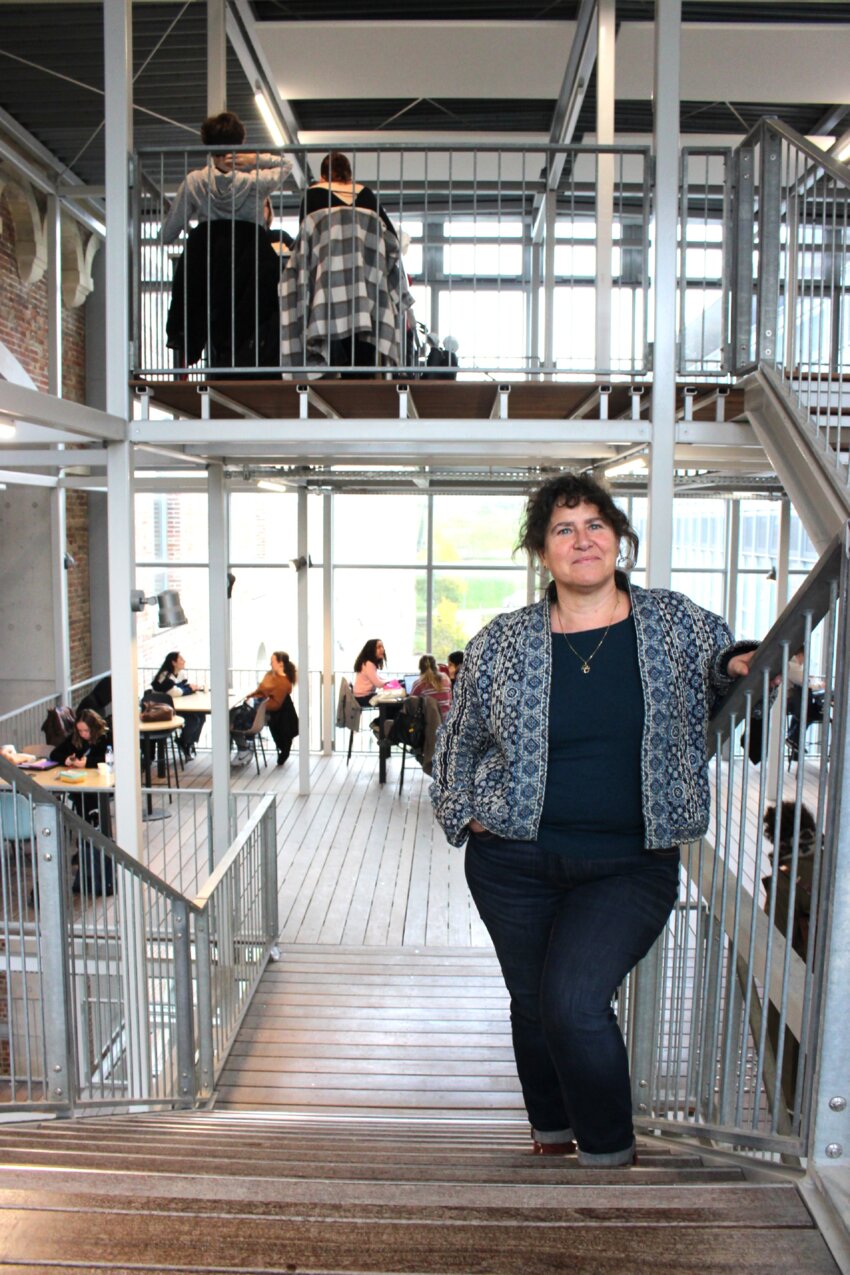 Sabine Evrard, vice-présidente de l’UPJV, ici sur le campus Citadelle d’Amiens. © Benoit Maleplate