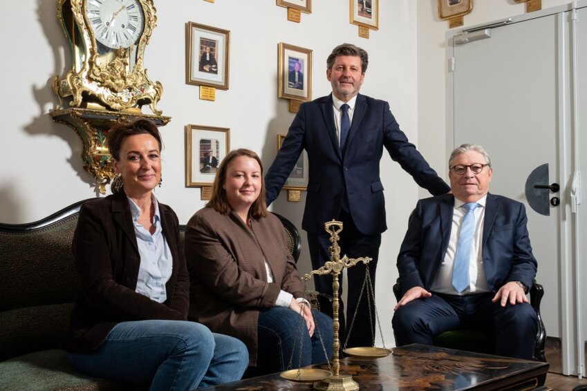 Véronique Parent, procureure-adjointe au parquet d’Amiens, Louise Cousyn, attachée de justice, Christophe Duprez et Claude Bonnard, respectivement nouveau et ancien président du tribunal de commerce d’Amiens. © Cyrille Struy