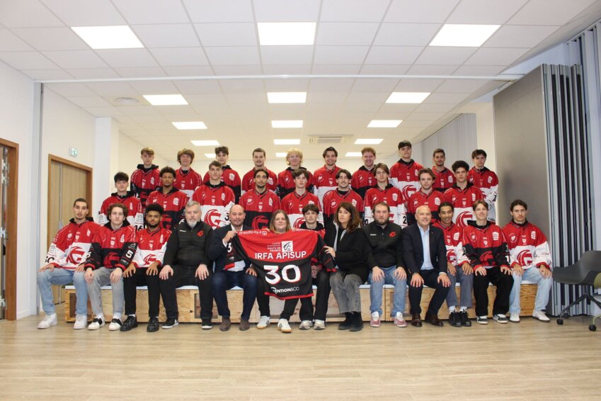 L'équipe des U20 a officiellement reçu ses maillots à l'Irfa-Apisup.