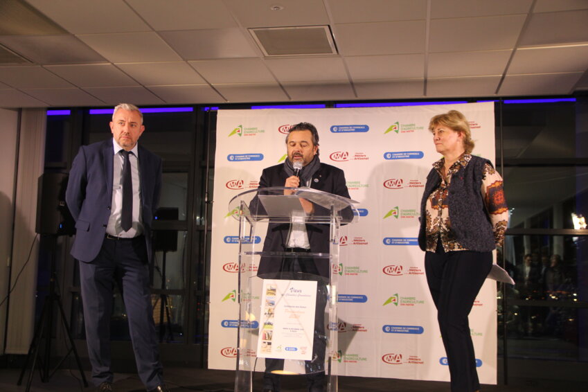 Guillaume Dartois, Olivier Rousseille et Laurence Sellos, les présidents des chambres des Métiers et de l'Artisanat, de Commerce et d'Industrie (Rouen Métropole) et d'Agriculture. © Aletheia Press / B.Delabre