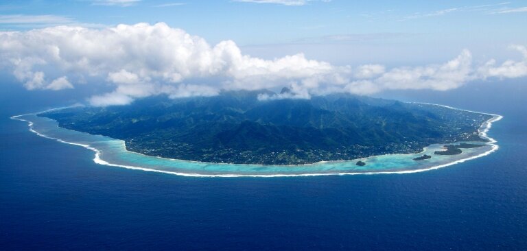 Vue aérienne de l'île de Rarotonga, la plus importante des Îles Cook, le 30 août 2012 © Marty Melville