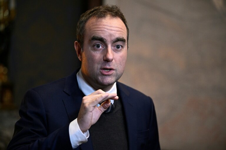 Le Premier ministre Sébastien Lecornu, le 1er décembre 2025 à Paris © JULIEN DE ROSA