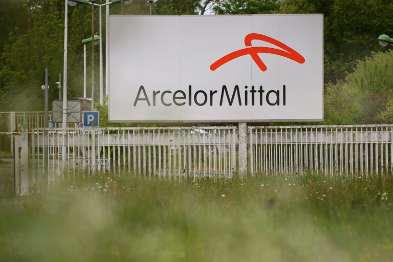 ArcelorMittal a présenté mardi ses nouvelles lignes de production à Mardyck. © Loic Venance
