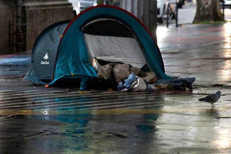 Une tente de personne sans domicile fixe à Paris, le 25 novembre 2025 © JOEL SAGET
