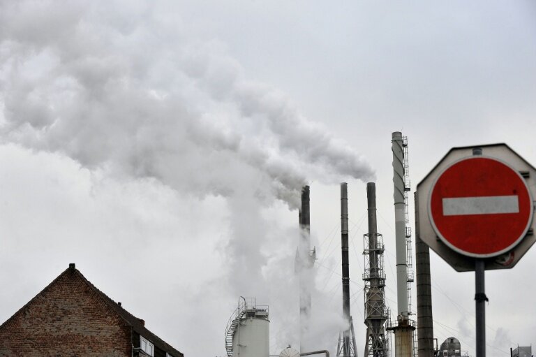Les personnes habitant près d'un bassin industriel semblent avoir plus de risque de développer des problèmes respiratoires © Philippe HUGUEN