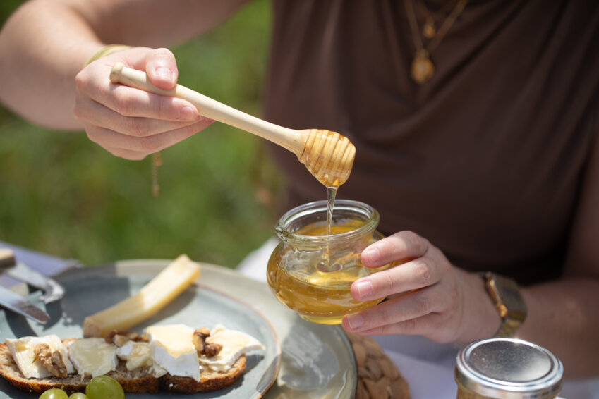 Apiculteur, Apidis se félicite des récompenses récemment obtenues au concours des produits régionaux de Bourgogne-Franche-Comté qui valorisent le travail et le savoir-faire des équipes. © Apidis