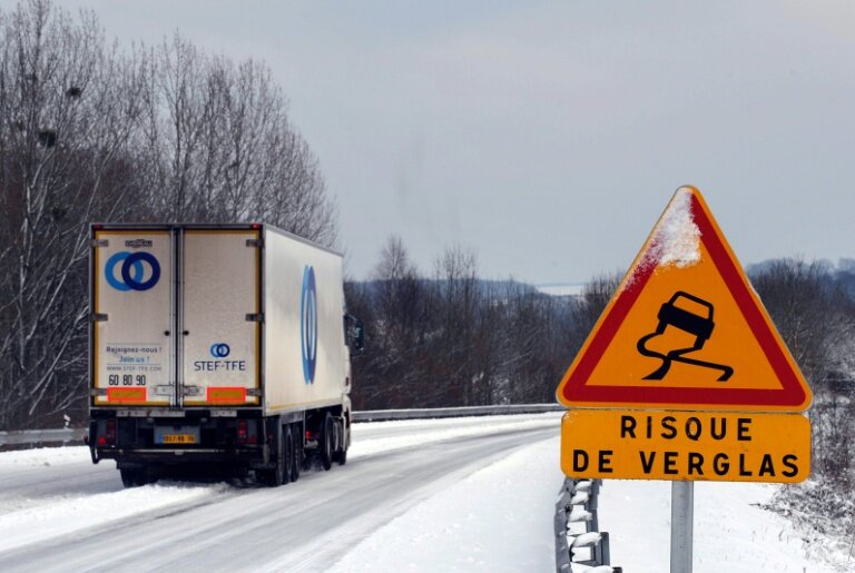 La vigilance orange neige/verglas a été étendue à 26 départements dans les régions s'étendant de la Bretagne à la Normandie et au bassin parisien ainsi que les Pays de la Loire et le Poitou-Charentes © ROBERT FRANCOIS