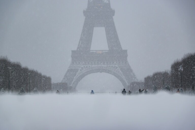 Neige: plusieurs lignes de bus rétablies à Paris, trafic normal pour les RER et tramways © Ludovic MARIN