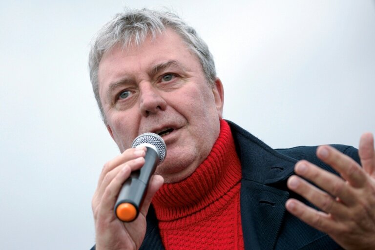 Le député communiste Jean-Paul Lecoq, le 23 mars 2023 à Gonfreville-l'Orcher, près du Havre © LOU BENOIST