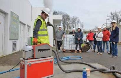 Pendant la visite guidée des équipements d'assainissement et d'eau potable de la communauté de communes du Liancourtois et la Vallée dorée.