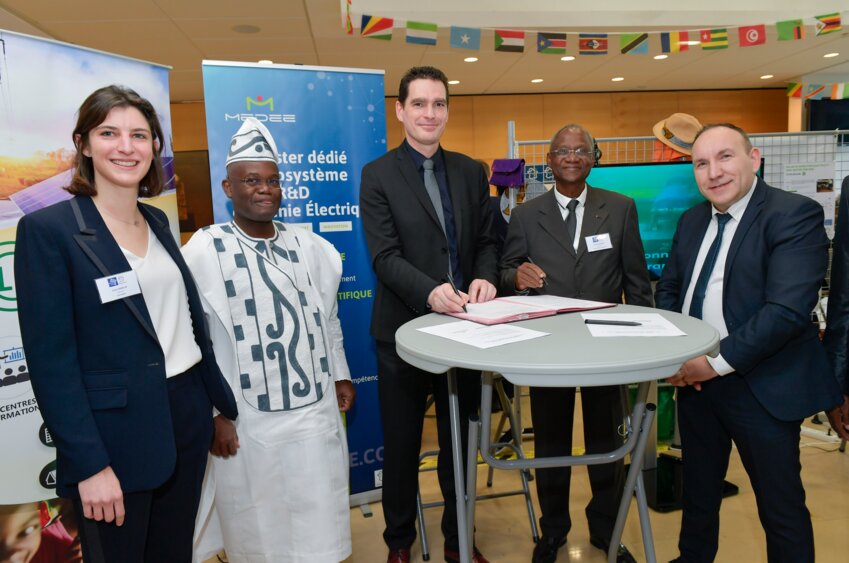 Ateliers et tables rondes lors du forum Acteurs de l'Energie pour l'Afrique
"Région Hauts-de-France"