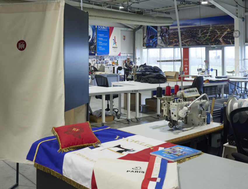 Doublet compte 20 opérateurs sur son site industriel, à la fois en impression et en confection. ©Christophe Kicien