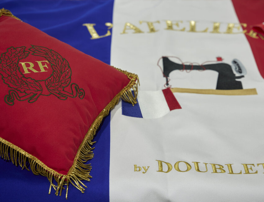 Doublet compte 20 opérateurs sur son site industriel, à la fois en impression et en confection. ©Christophe Kicien