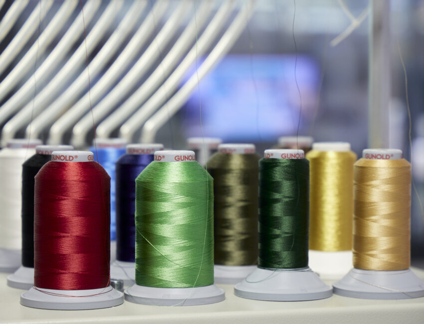 Doublet compte 20 opérateurs sur son site industriel, à la fois en impression et en confection. ©Christophe Kicien