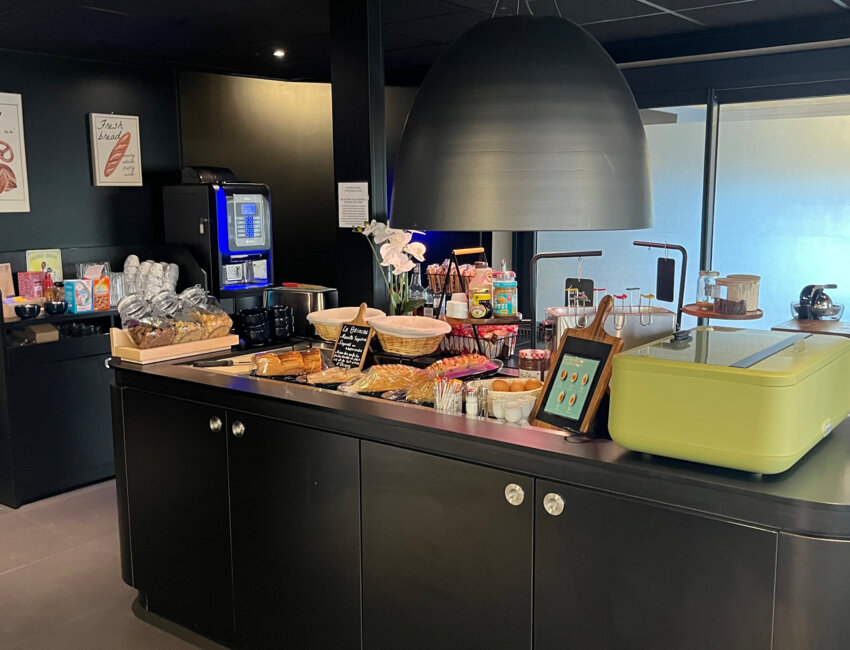 Kévin Even, directeur depuis 2024, heureux du plan d’investissement lancé avec l’appui du Louvre Hôtels Group.