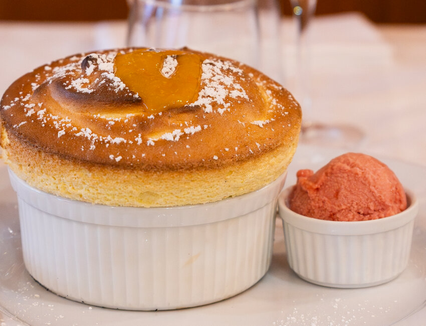 Jean-Marie Taoli, chef et propriétaire de la Fabrique à soufflés. © Éloïse Le Névanic