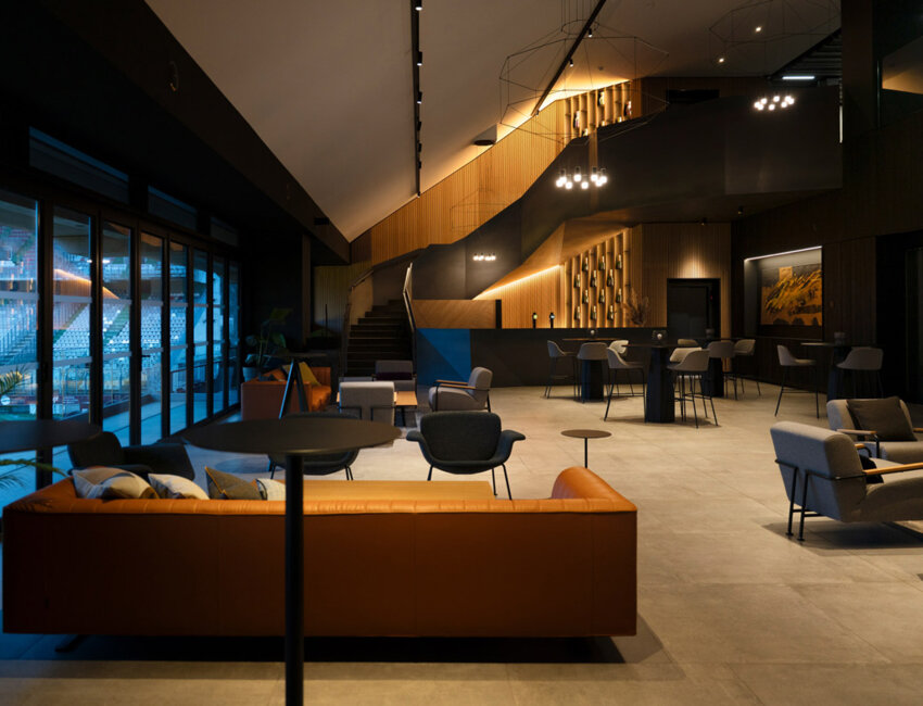 © Laurence Deleau. Ancienne directrice du Pôle Jeunesse et Sports de la Ville de Metz, Anne-Claire Mangel capitalise son expérience au service de FC Metz Stadium.