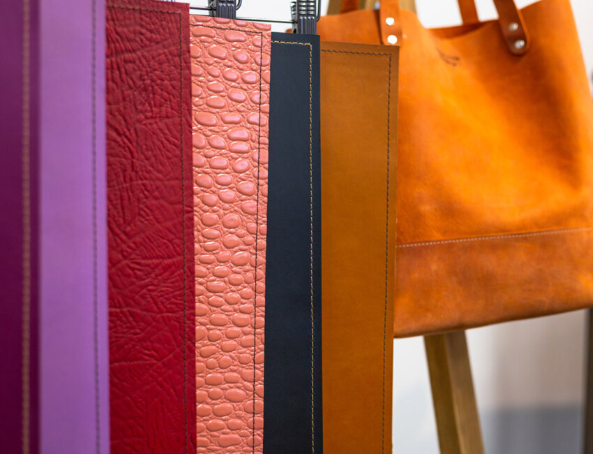 © Johann Marin-Thiery. Très investi dans la filière cuir, Jacques Desbrosses est également trésorier de la Fédération française de la tannerie mégisserie.