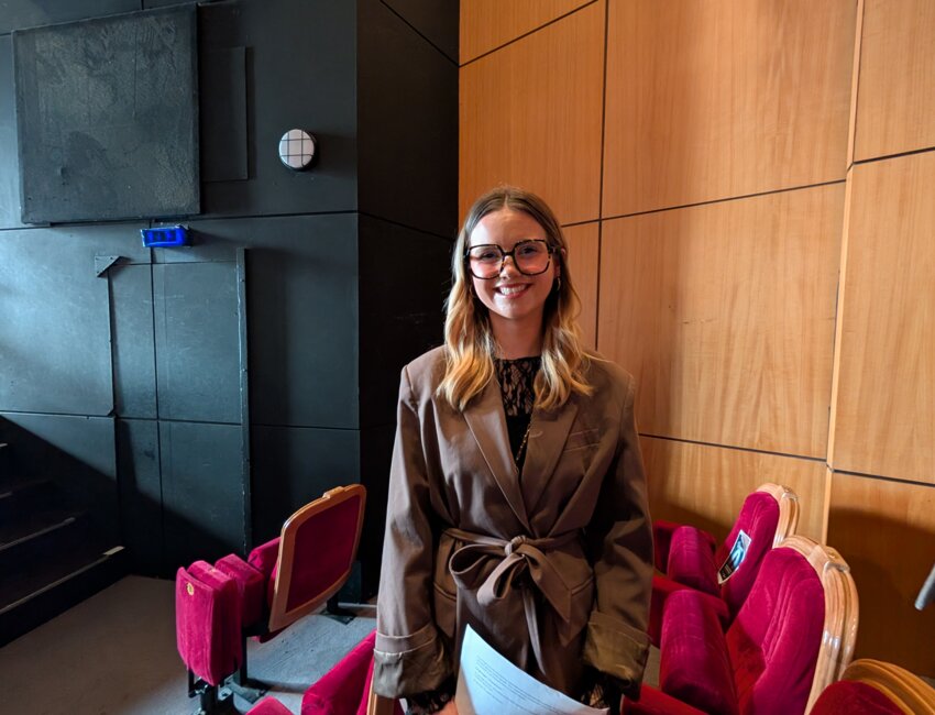 À Amiens, 17 alternants d’Interfor font entendre leur voix à la Comédie de Picardie