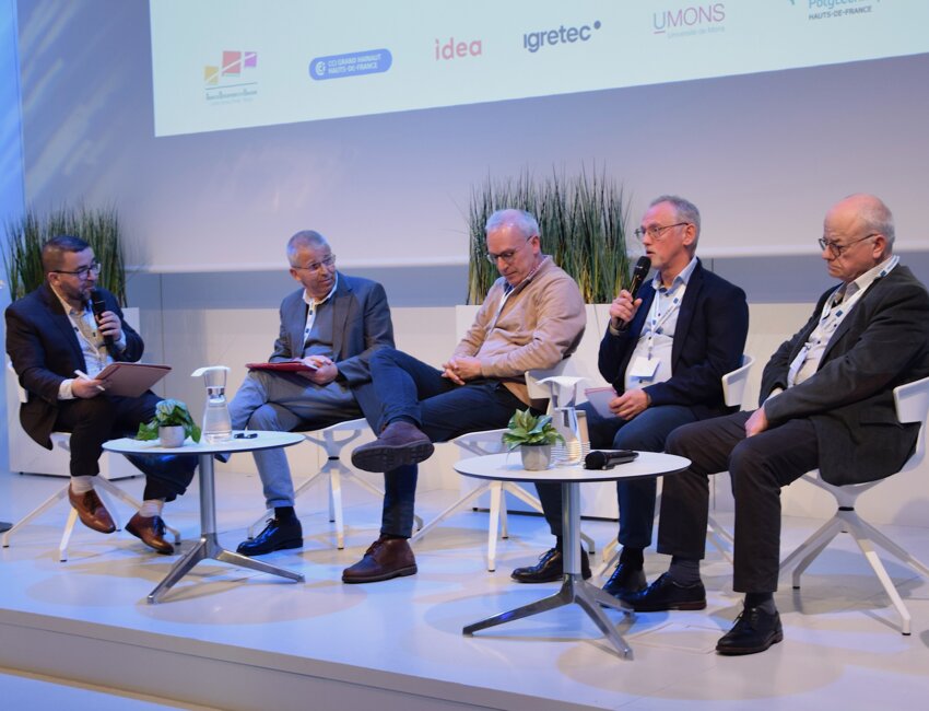 Les intervenants de la seconde table ronde : Yves de Blic (Multitel), Jean-Louis Lépine (Infrabel), Laurent Desprez (Euralogistic), et Bruno Fontaine (CCI Grand Hainaut).