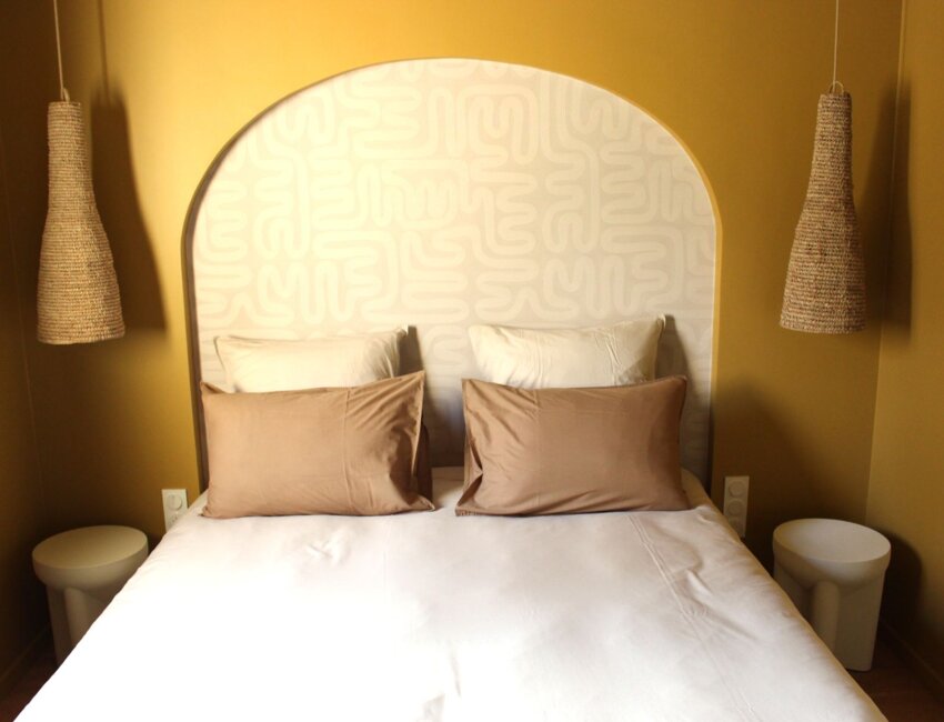 Laure Goubet accueille les visiteurs au moulin de Bussy-lès-Daours totalement réhabilité.