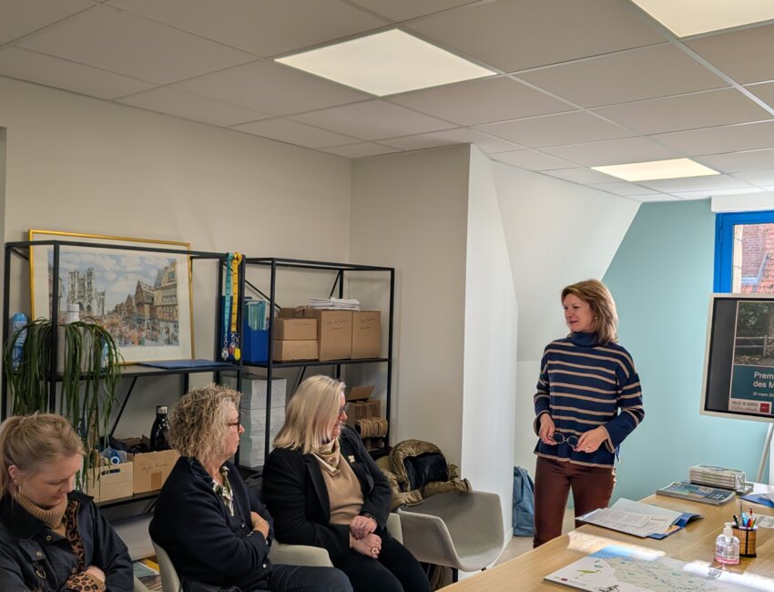 Christelle Hiver accompagnée par Sabrina Holleville-Milhat, vice-présidente (tourisme et attractivité), Brigitte Lhomme, vice-présidente (projets structurants) et Margaux Deletré, (culture, patrimoine, sports). © Aletheia Press / DLP