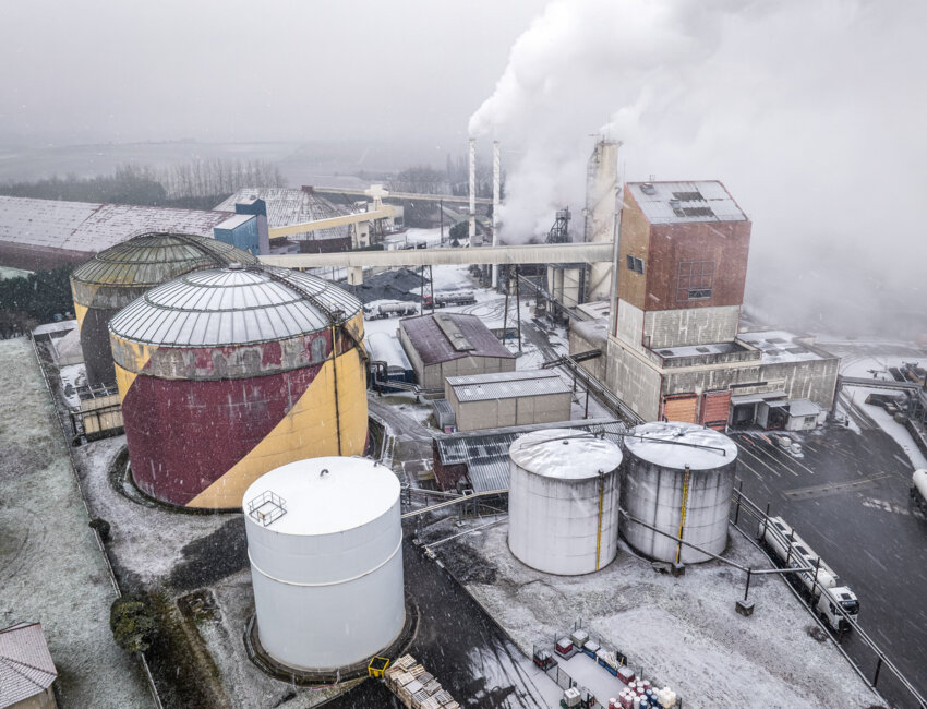 La sucrerie compte 115 salariés, 90 saisonniers pendant la campagne et 1 200 coopérateurs. © Cristal Union
