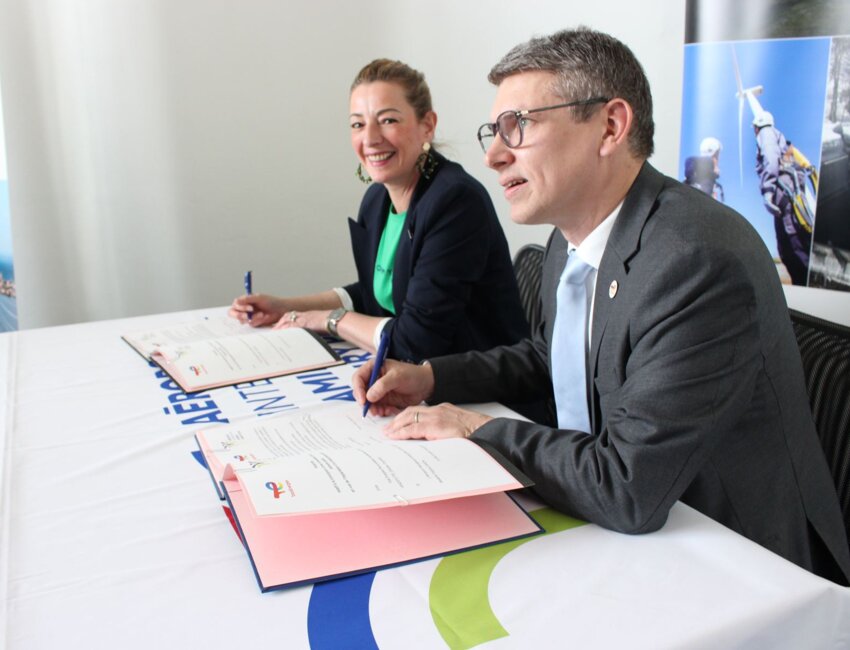 Virginie Caron et Grégory Vandeputte à la signature.