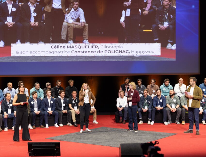 Céline Masquelier, de Clinotopia, lauréate, et Constance de Polignac, de Happywool. ©Léna Heleta