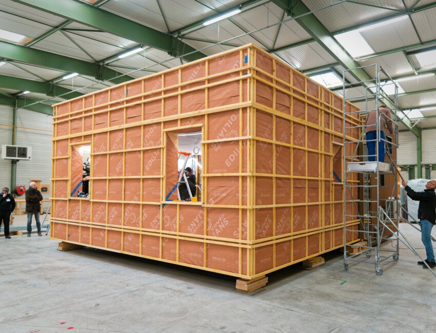 © Benjamin Prost. La formation a été dispensée au coeur des ateliers de fabrication de l'entreprise 123Modules de Chauvoncourt.